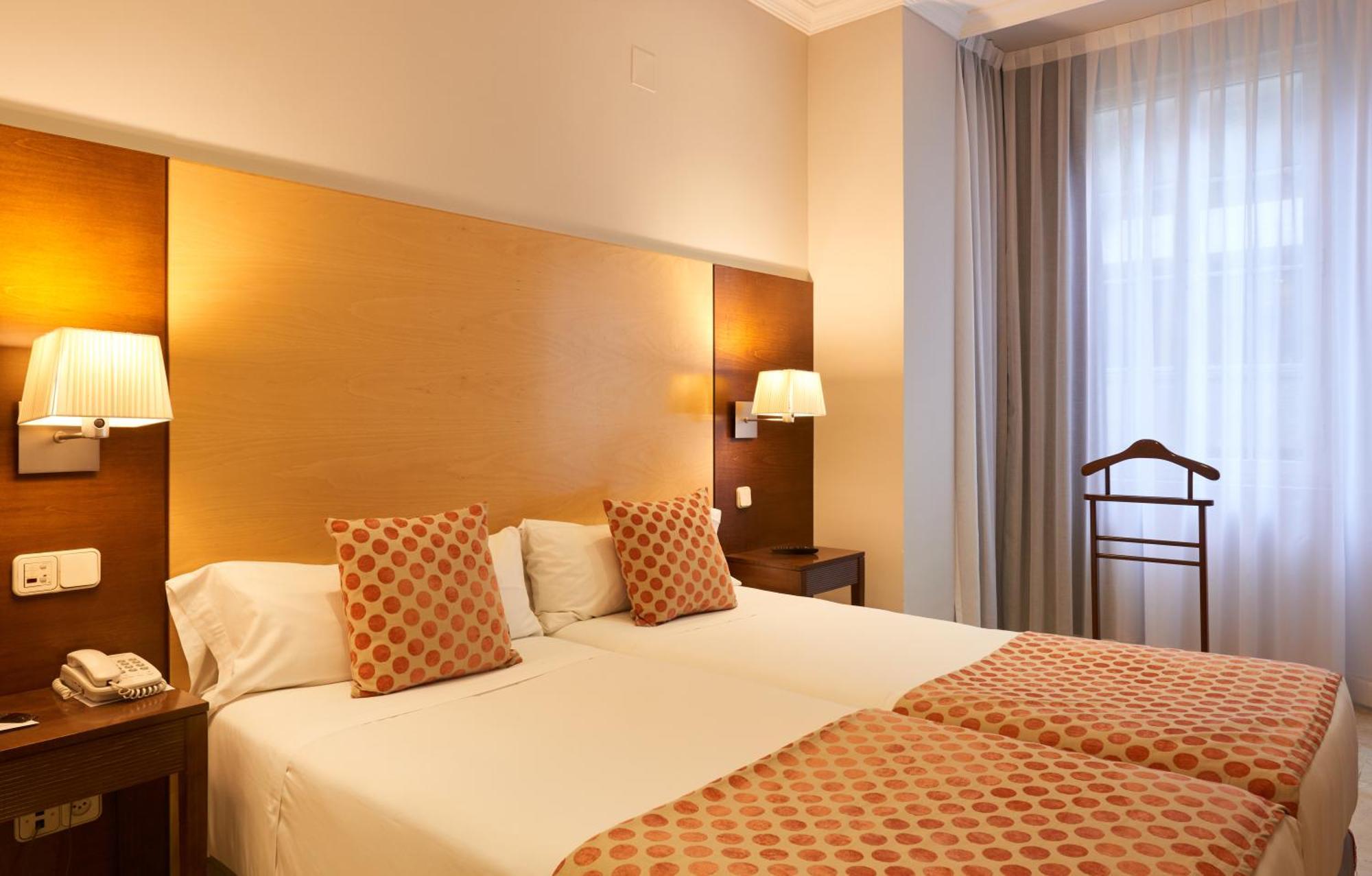 Triple Room,1272679426:JPEG